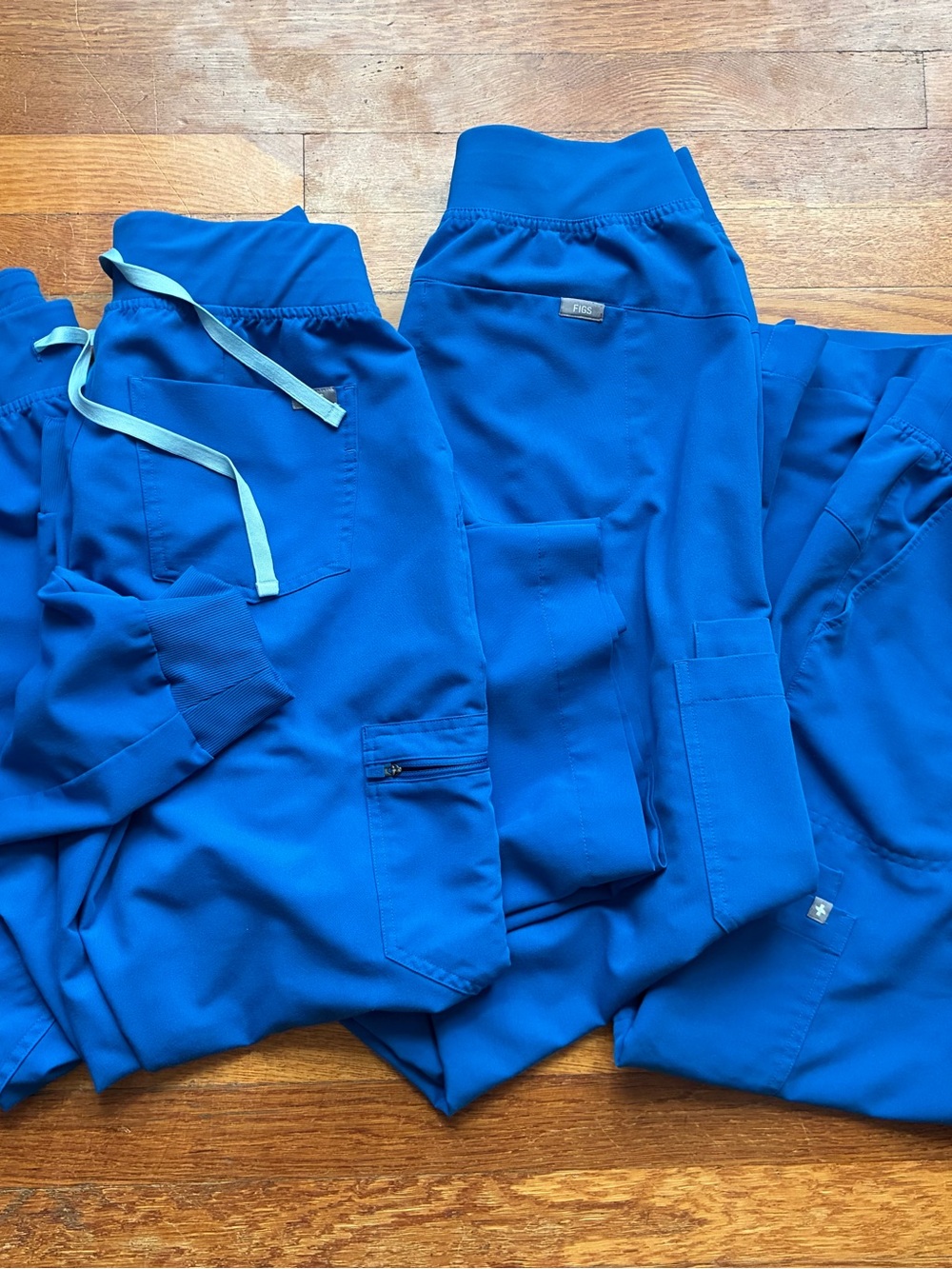 FIGS Women’s Scrub Pants Bundle